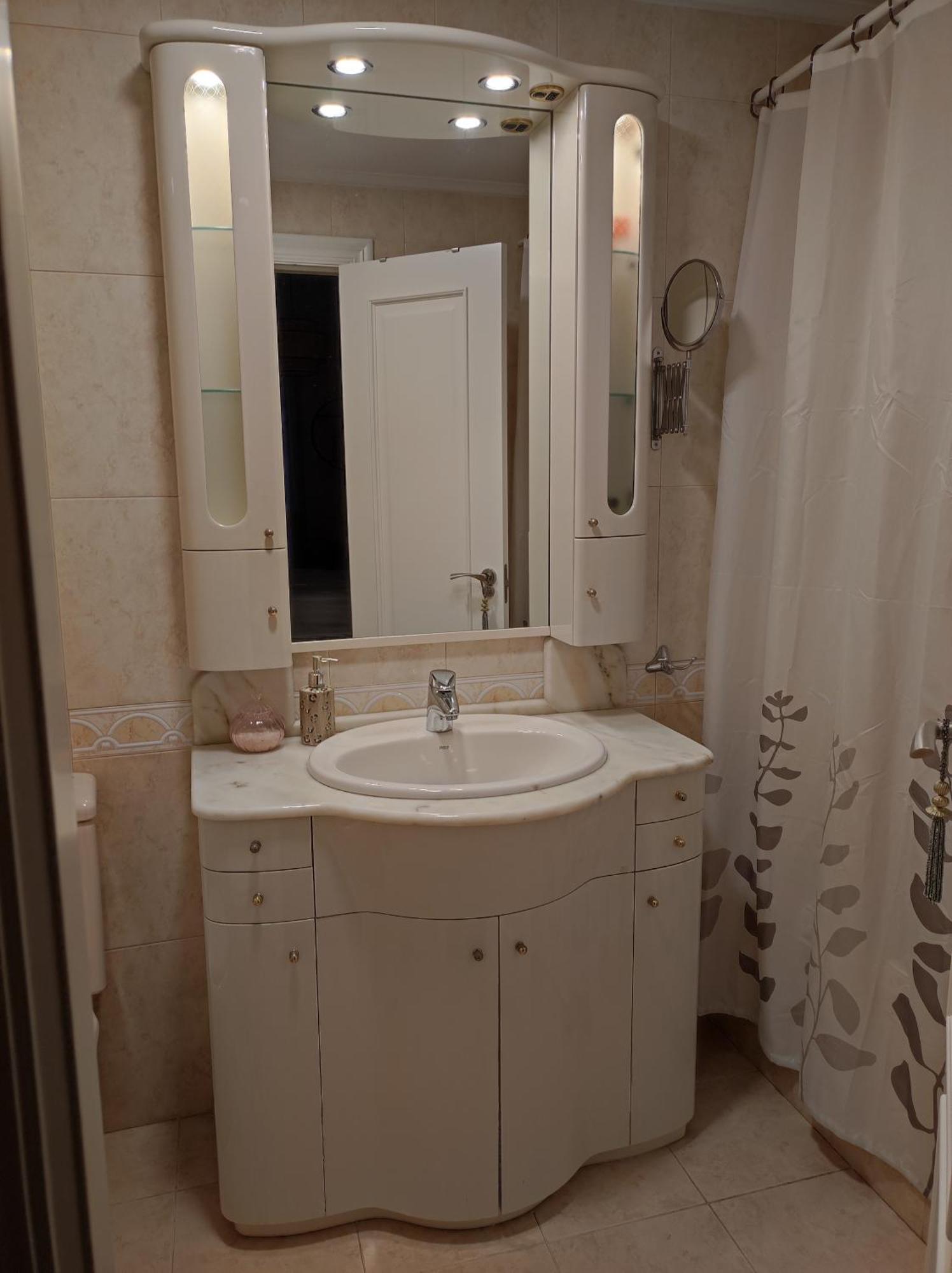 Precioso Piso Con Garaje En El Centro De Castro Urdiales Appartement Buitenkant foto