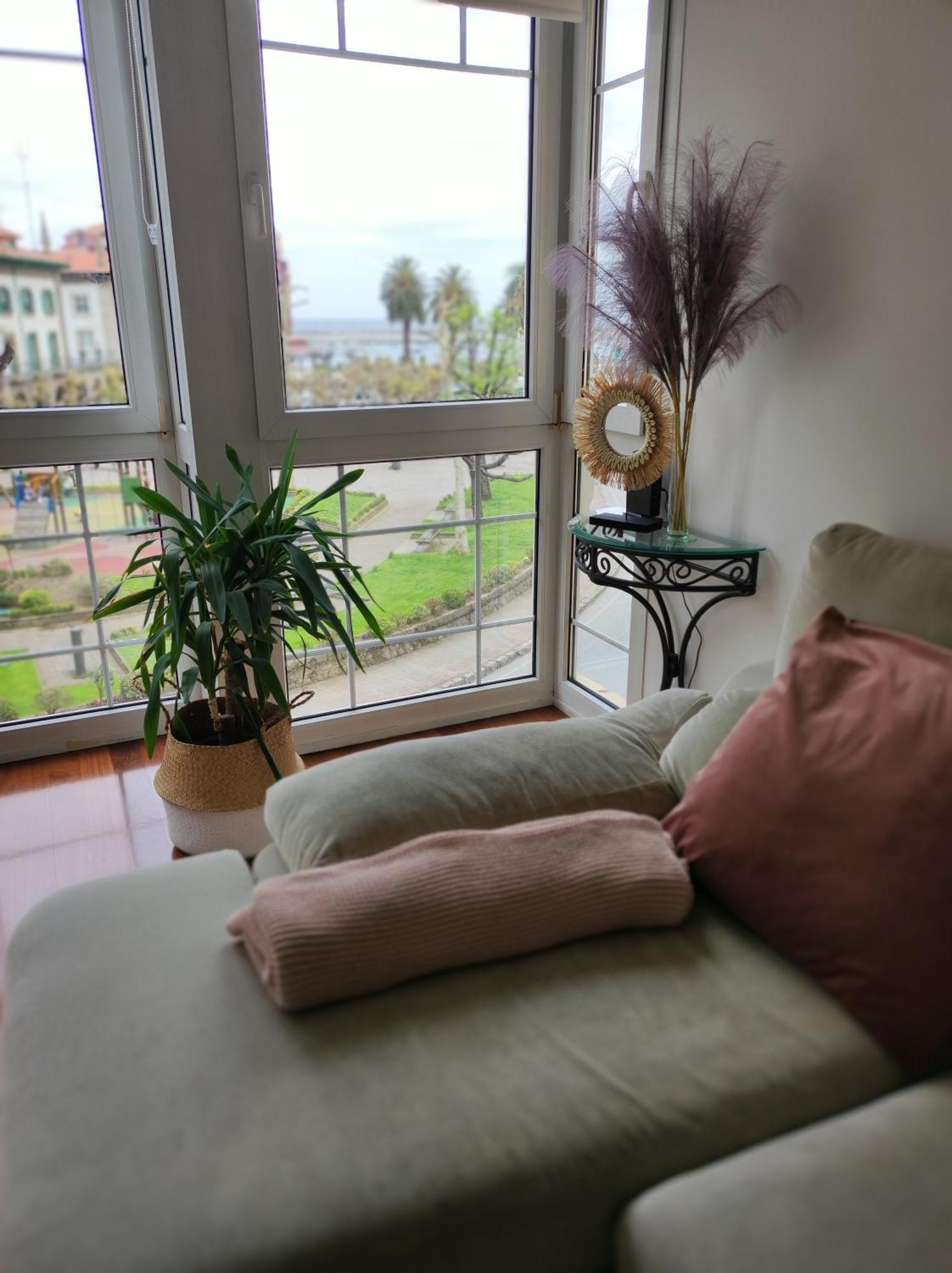 Precioso Piso Con Garaje En El Centro De Castro Urdiales Appartement Buitenkant foto