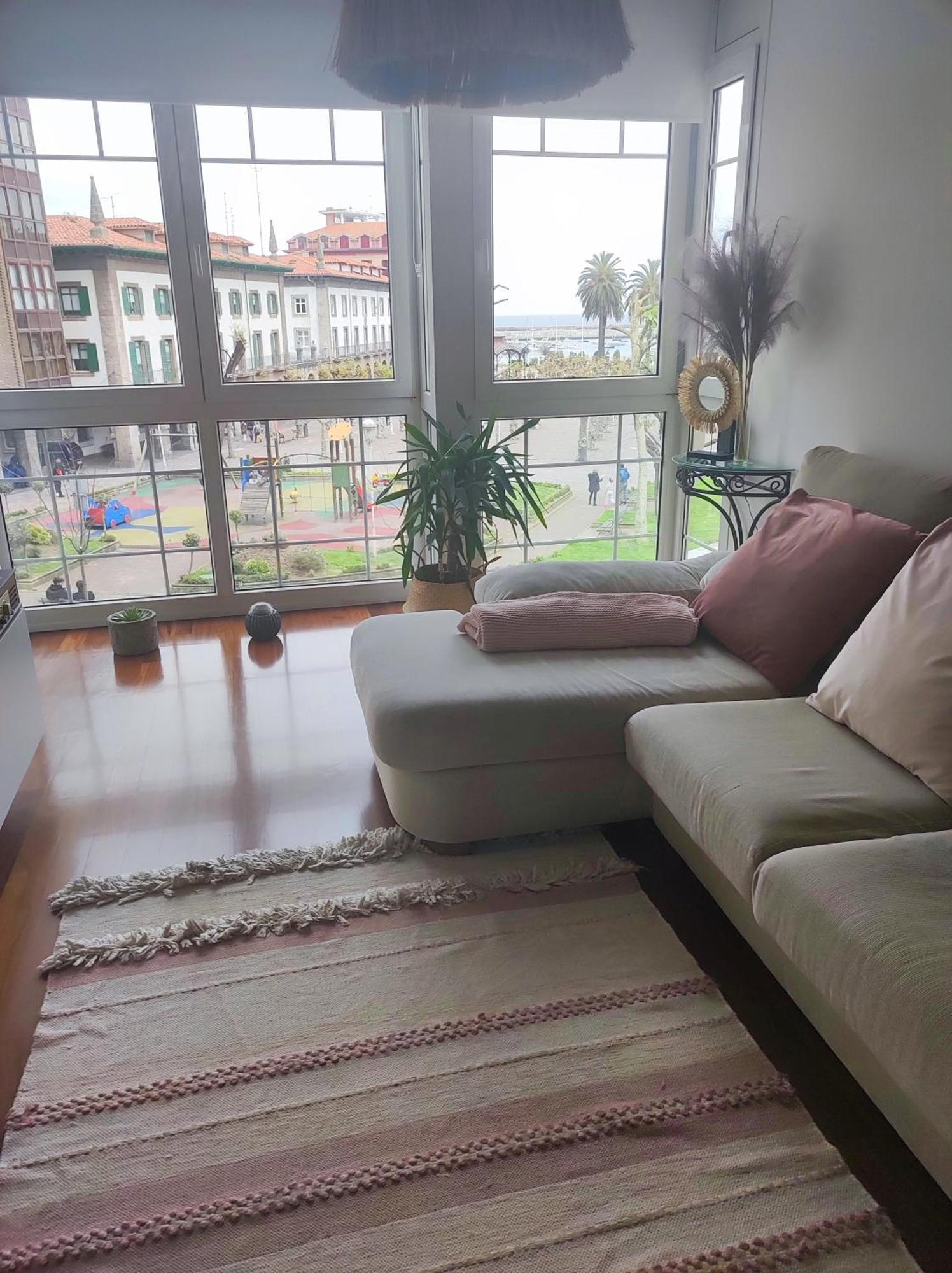 Precioso Piso Con Garaje En El Centro De Castro Urdiales Appartement Buitenkant foto