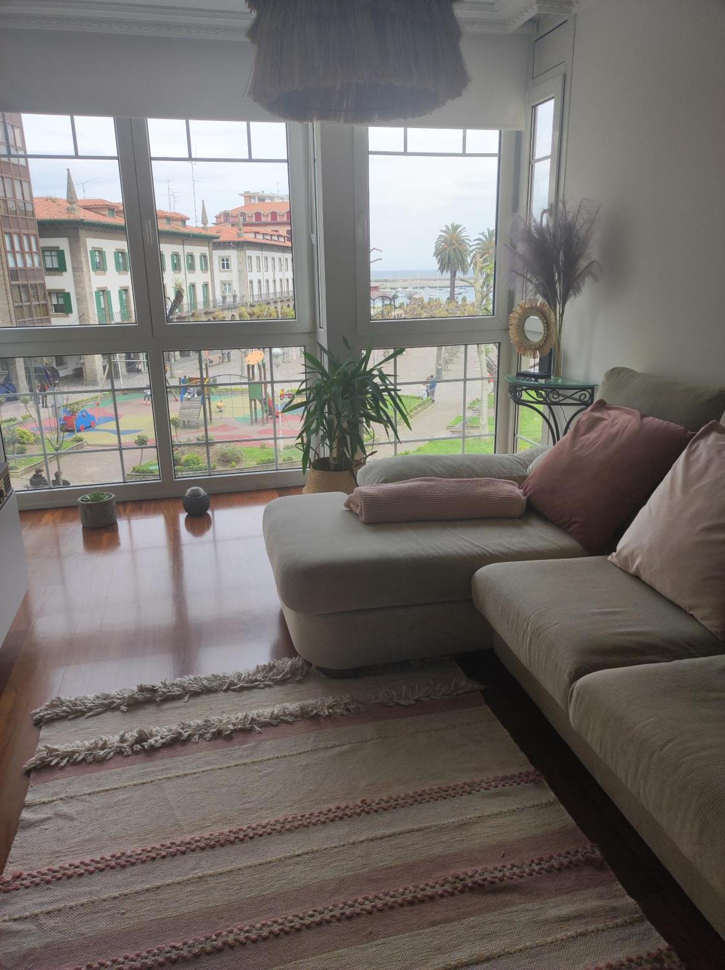 Precioso Piso Con Garaje En El Centro De Castro Urdiales Appartement Buitenkant foto